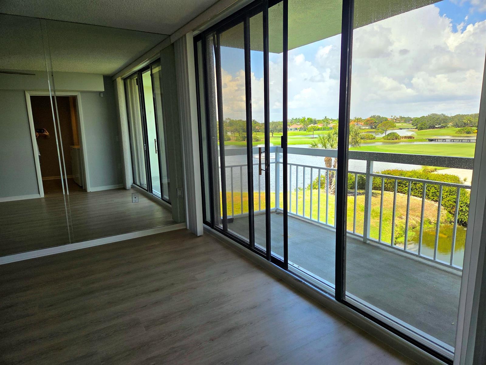2421 VILLAGE Boulevard # 303, West Palm Beach FL 33409 photo 5