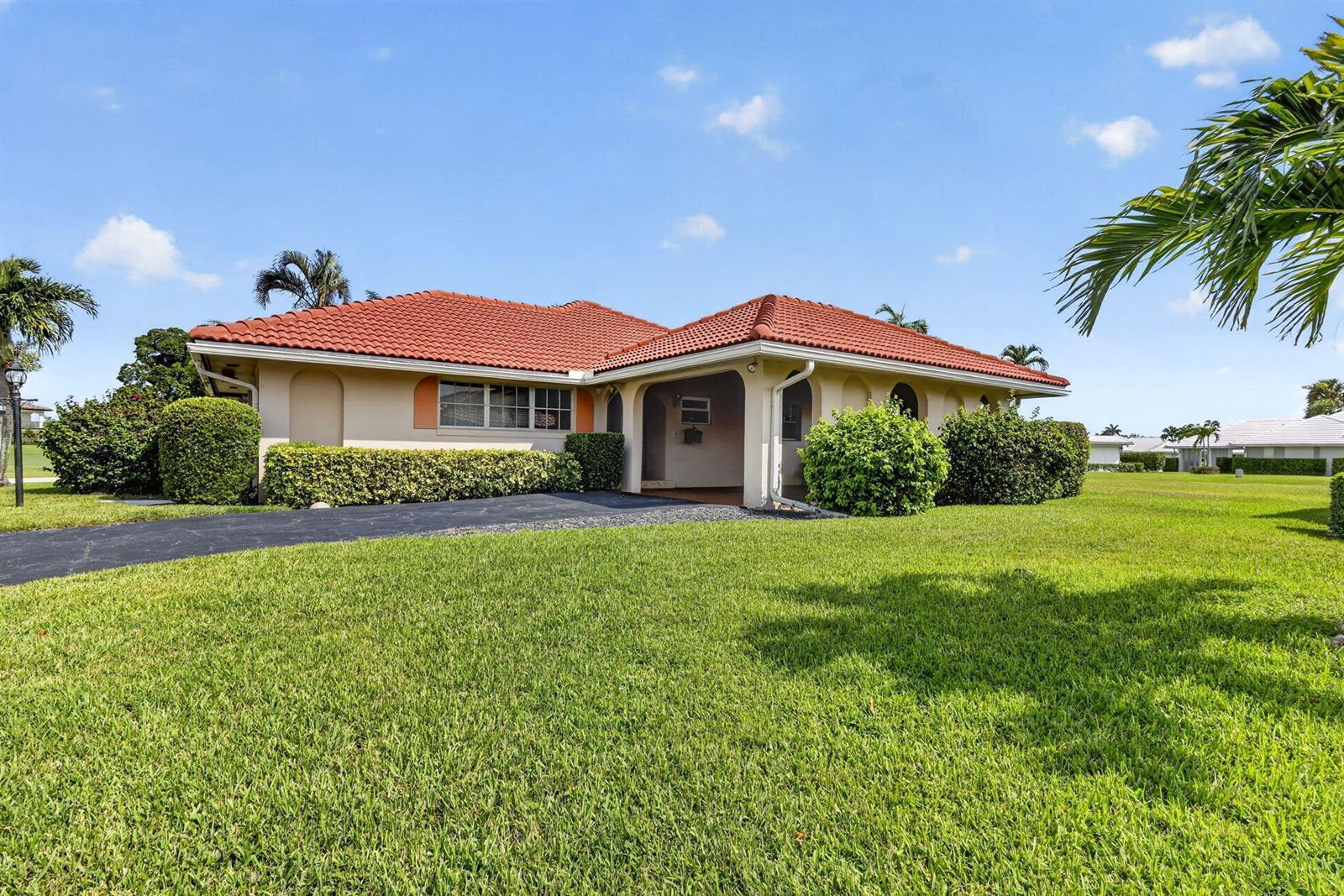 213 Rio Vista Circle, Atlantis FL 33462