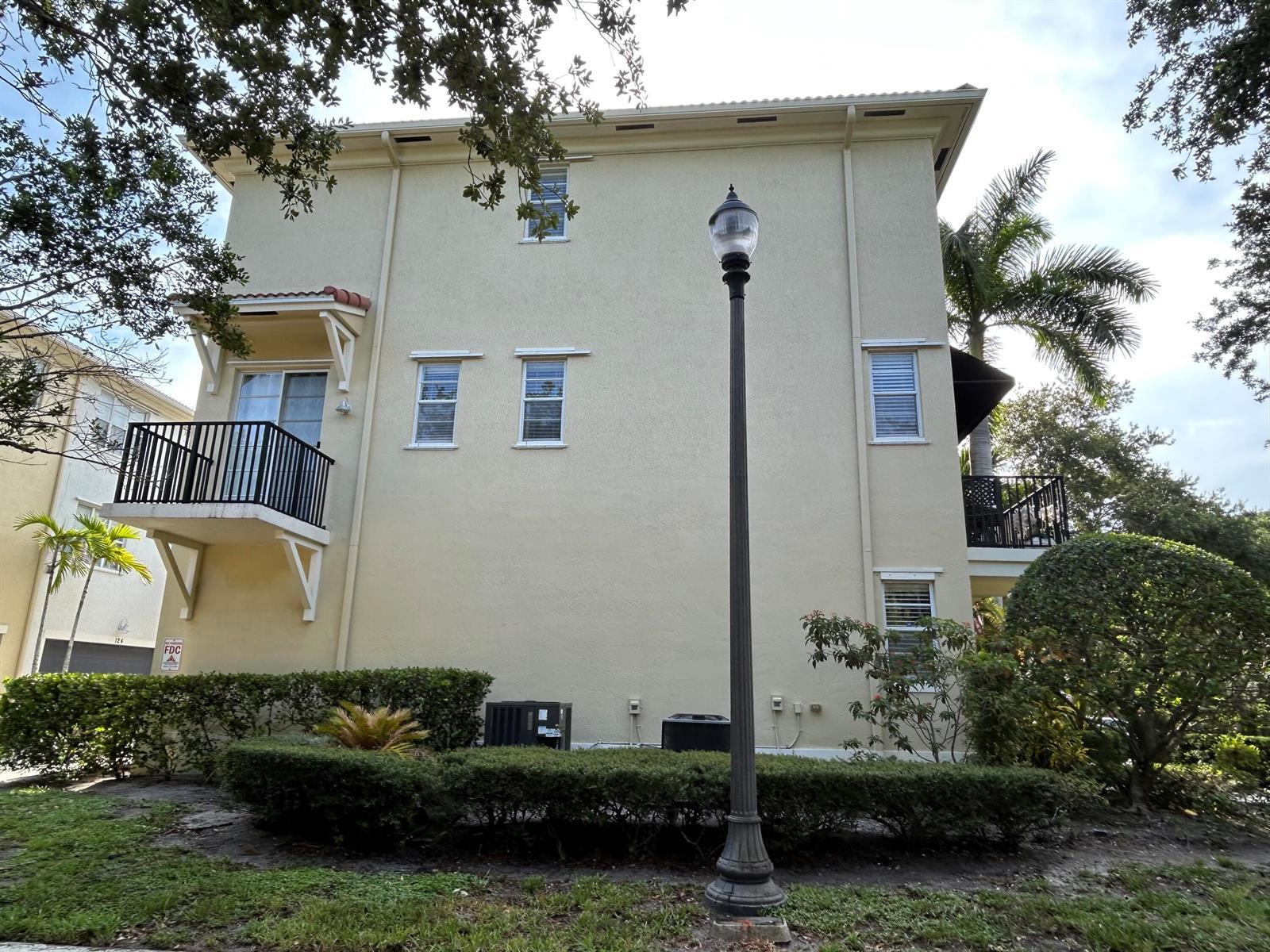 169 Cat Rock Lane, Jupiter FL 33458 photo 2