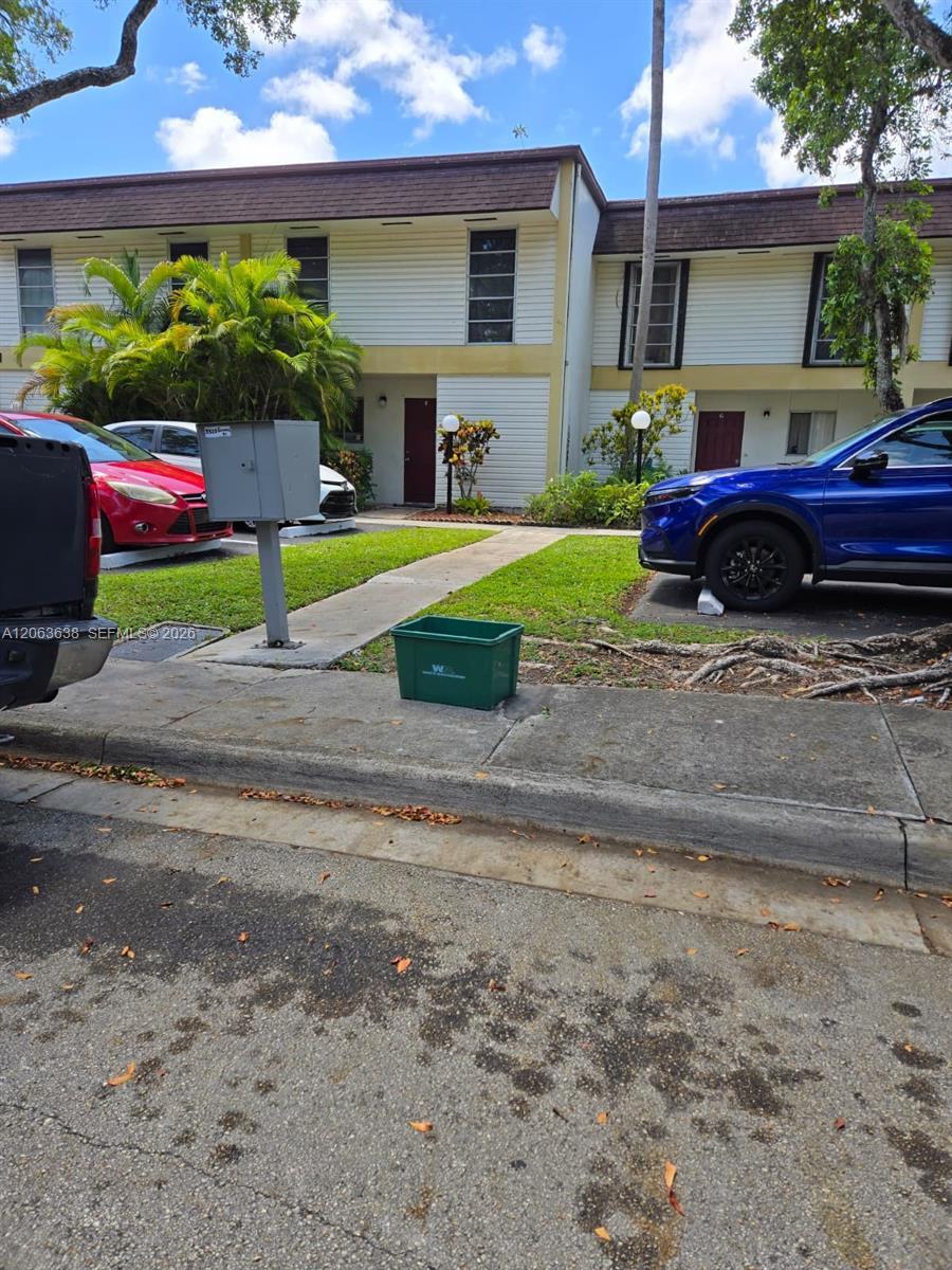 3320 Simms # 11F, Hollywood FL 33021 photo 2