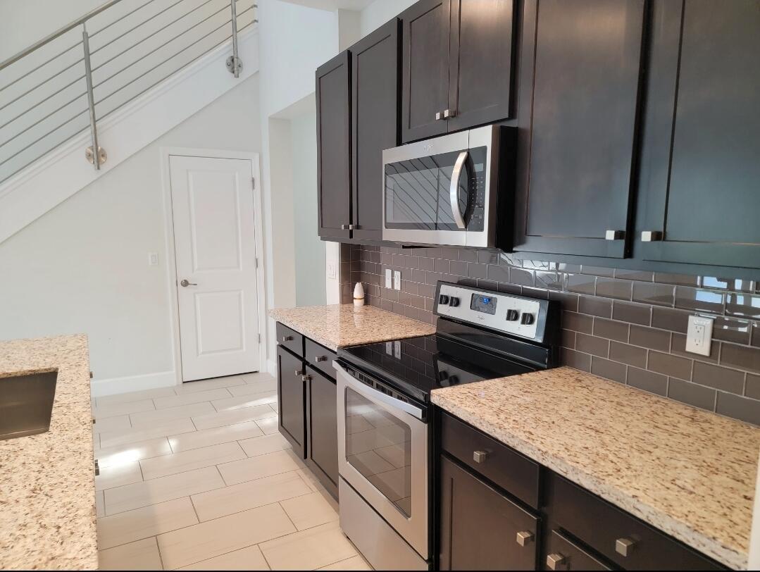 9044 Kingsmoor Way, Wellington FL 33467 photo 3