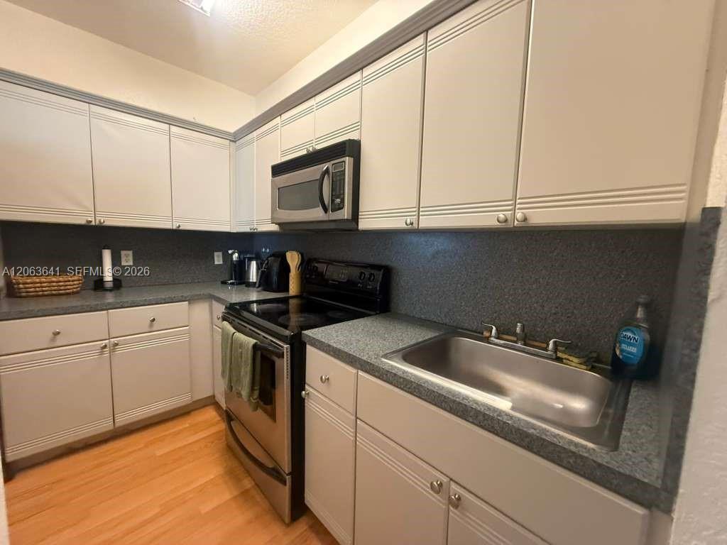 820 Euclid Ave # 206, Miami Beach FL 33139 photo 5
