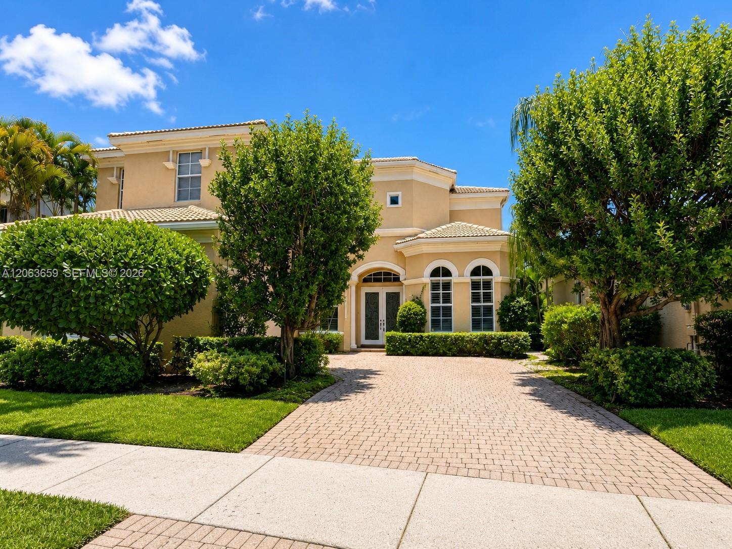 138 Tranquilla Dr, Palm Beach Gardens FL 33418