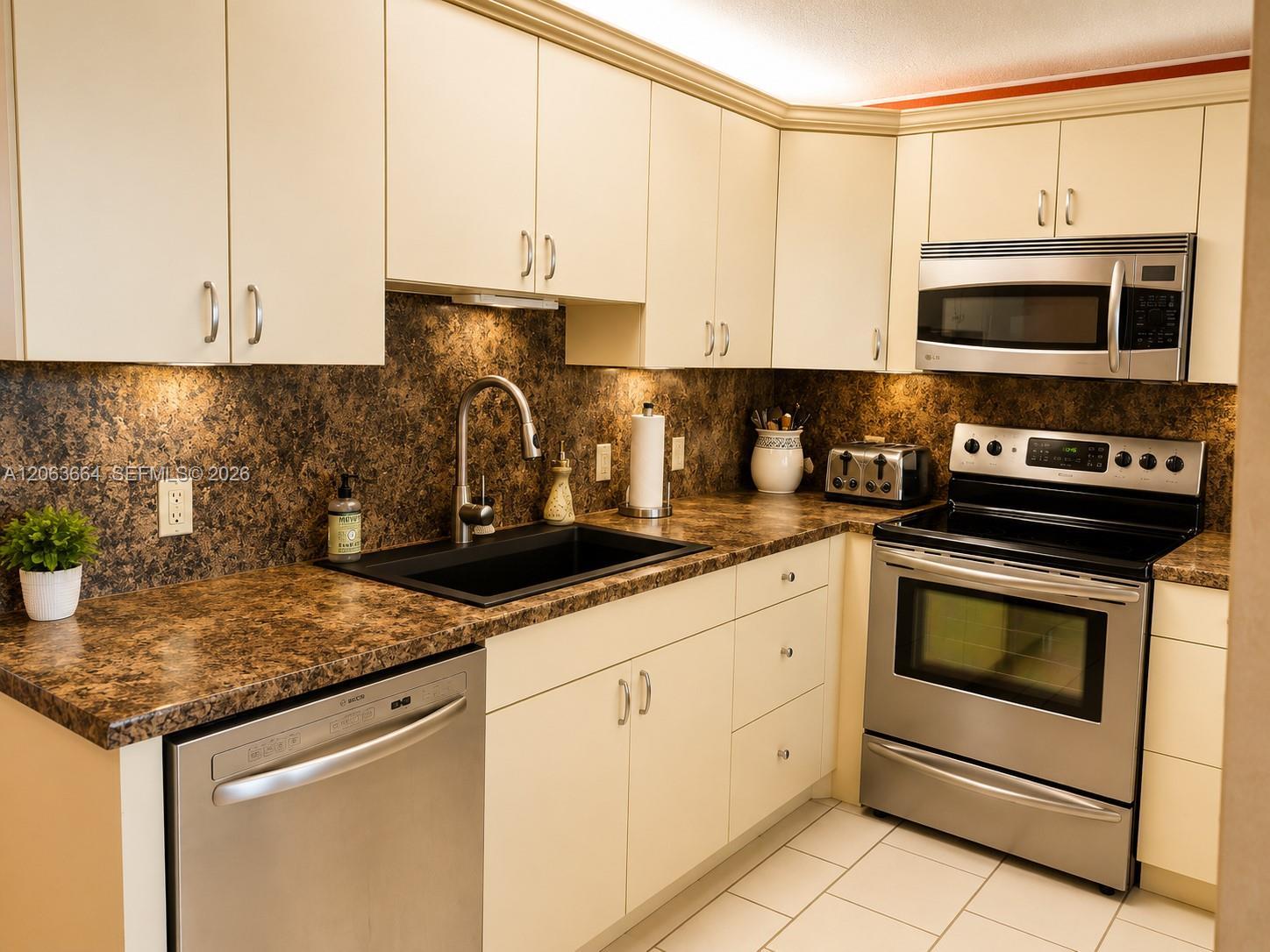 2504 Antigua Ter # F4, Coconut Creek FL 33066 photo 2
