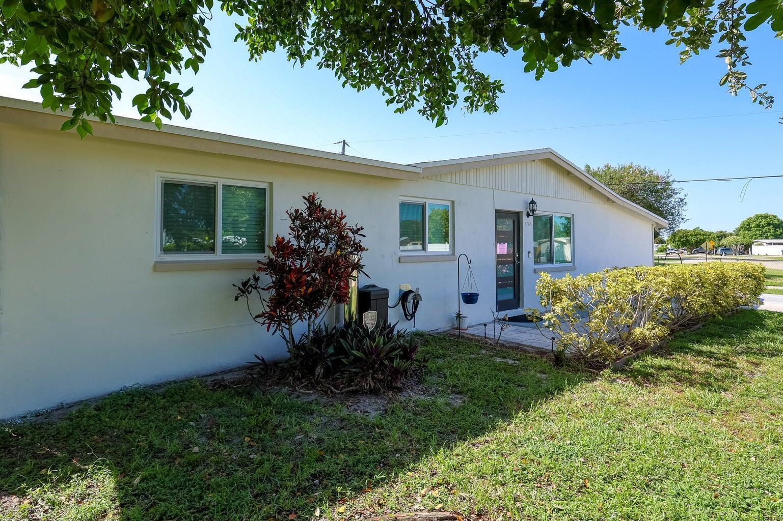 5763 Purdy Lane, West Palm Beach FL 33415 photo 4