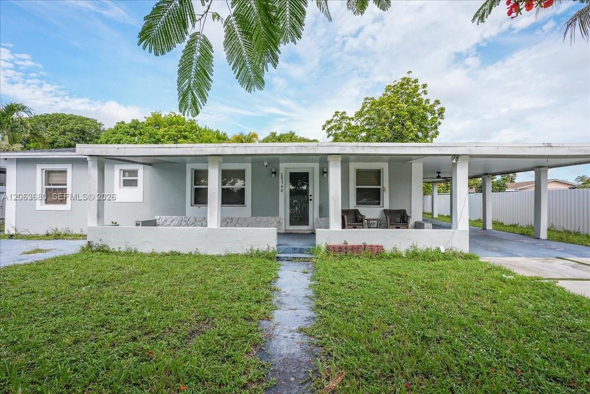 20340 NW 42nd Ave, Miami Gardens FL 33055 photo 2