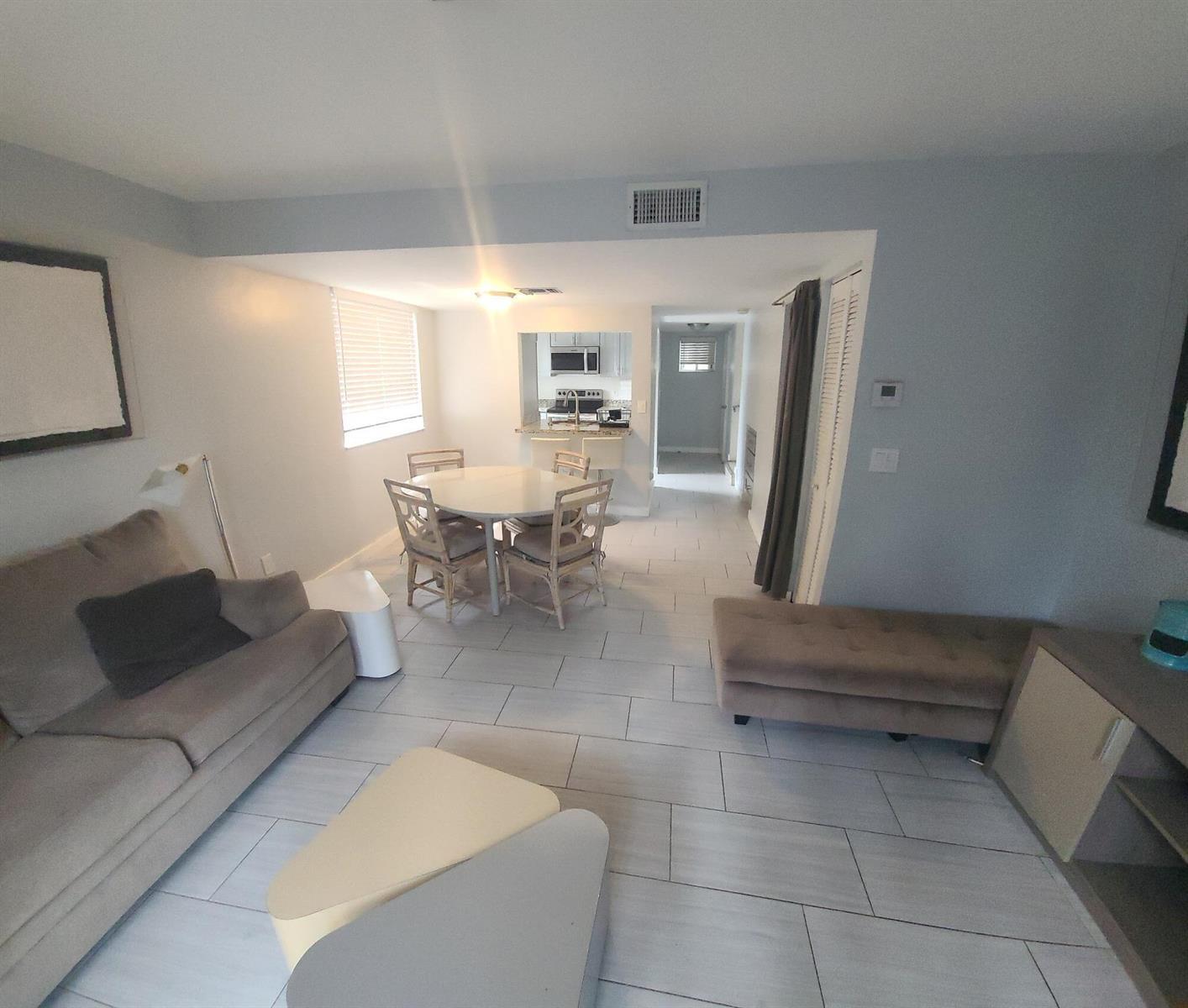 2261 NE 171ST Street # 4, North Miami Beach FL 33160 photo 2