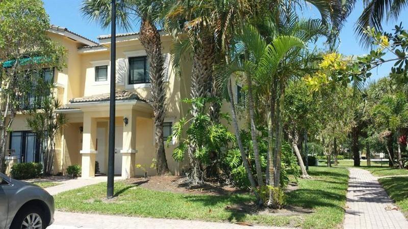 2805 VERONIA Drive # 104, Palm Beach Gardens FL 33410 photo 2