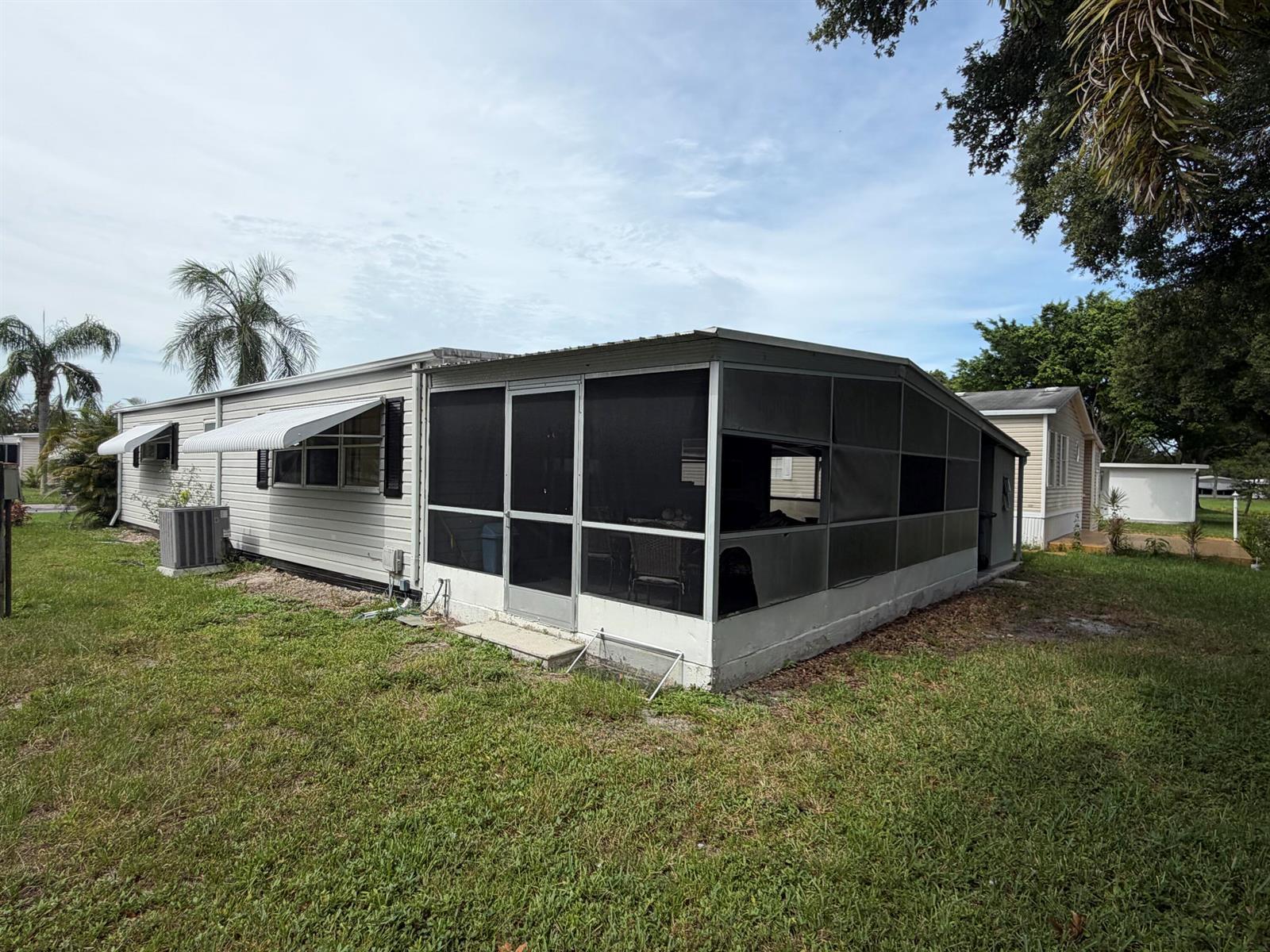 8167 SANDALWOOD Court, Boca Raton FL 33433 photo 4