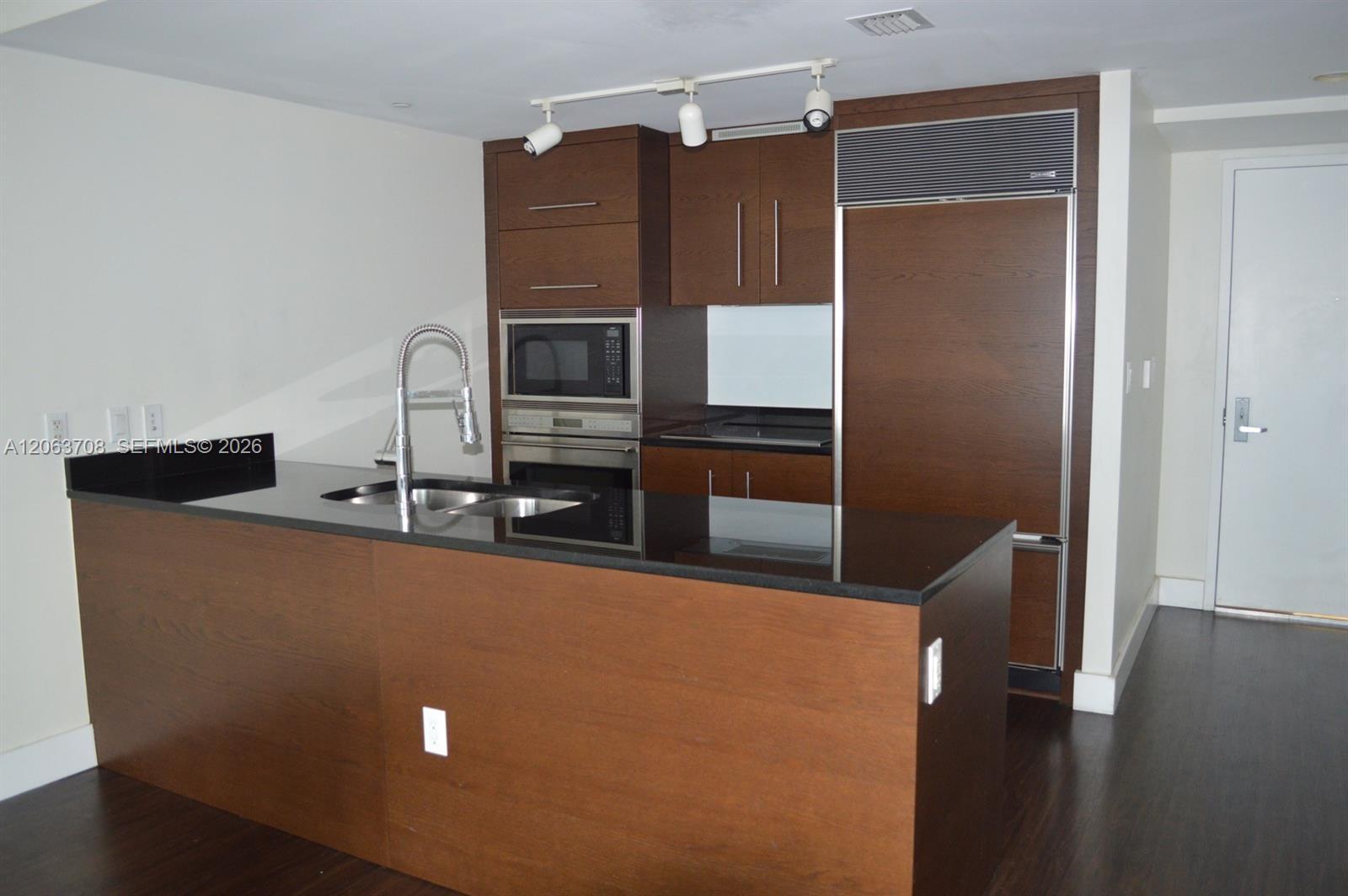 475 Brickell Ave # 1814, Miami FL 33131 photo 3