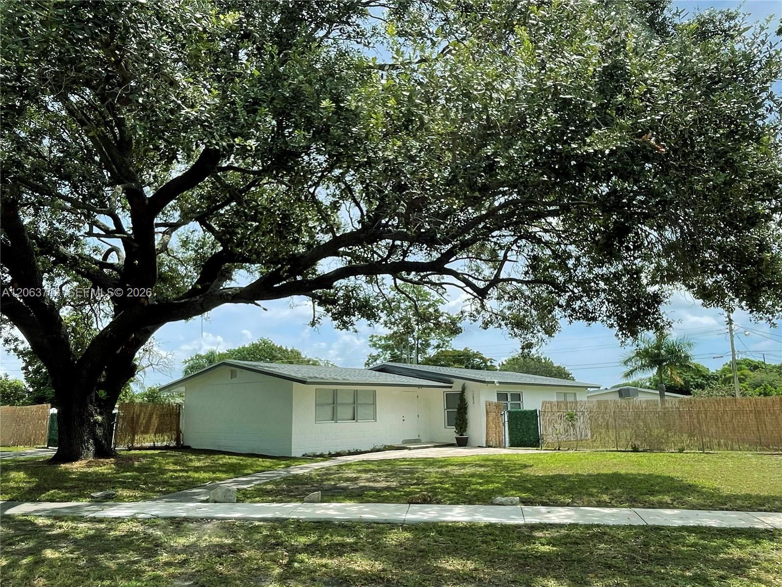 1606 NW 12th Ave, Fort Lauderdale FL 33311 photo 2
