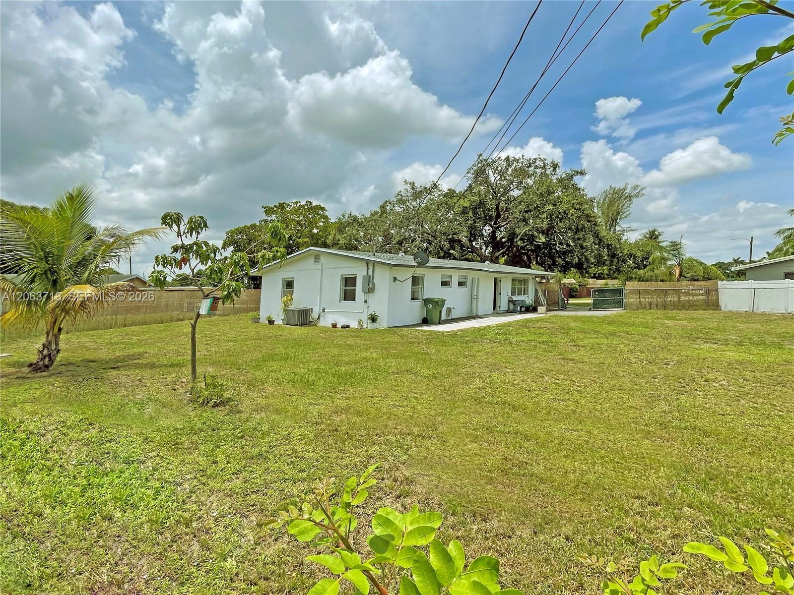 1606 NW 12th Ave, Fort Lauderdale FL 33311 photo 3