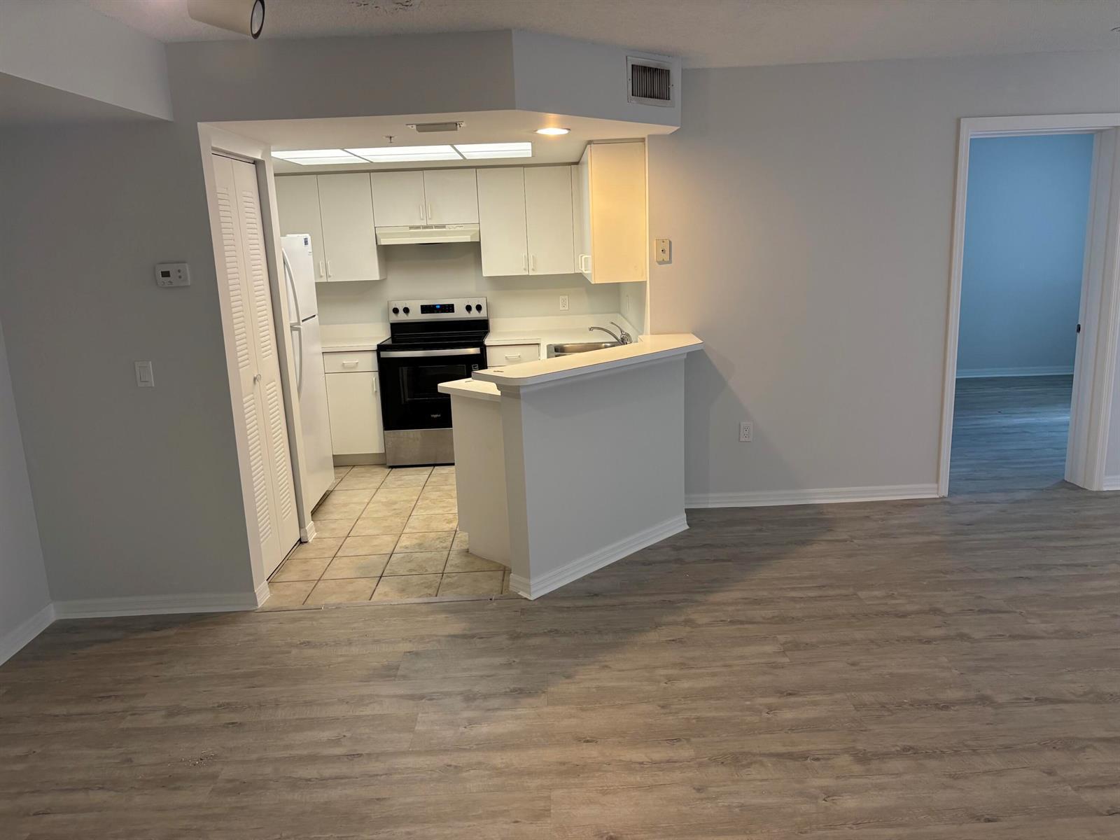 4163 N HAVERHILL Road # 1215, West Palm Beach FL 33417 photo 3