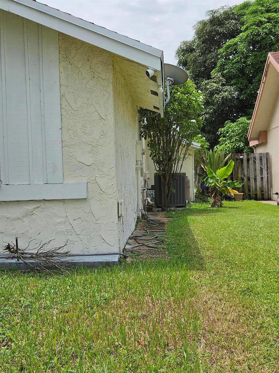 7520 SW 6TH Court SW, North Lauderdale FL 33068 photo 3