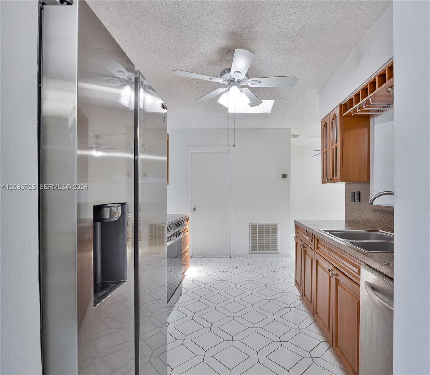 7100 NW 66th Ter, Tamarac FL 33321 photo 3