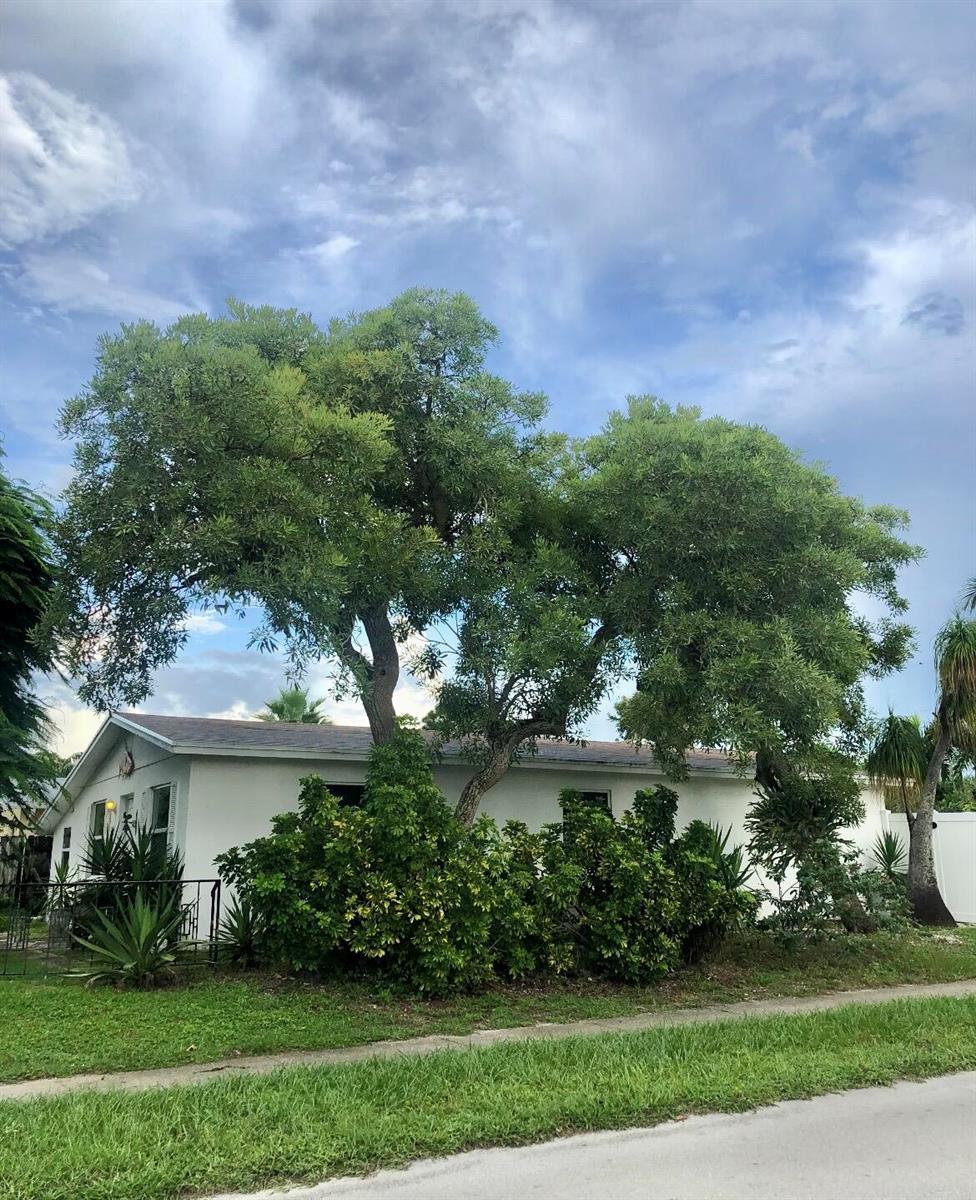 301 5TH Street, Jupiter FL 33458 photo 4