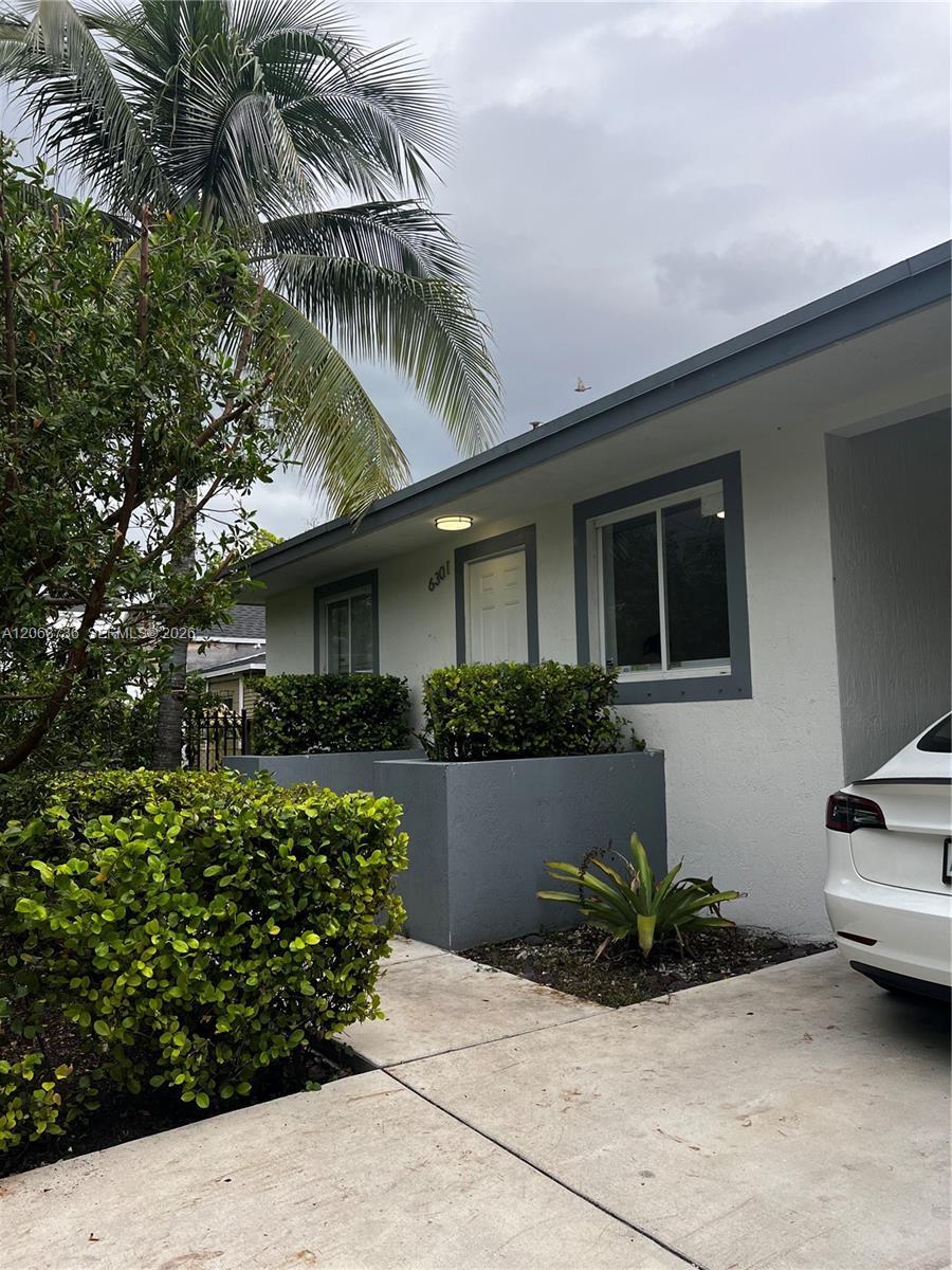6301 NW 1st Pl, Miami FL 33150 photo 3