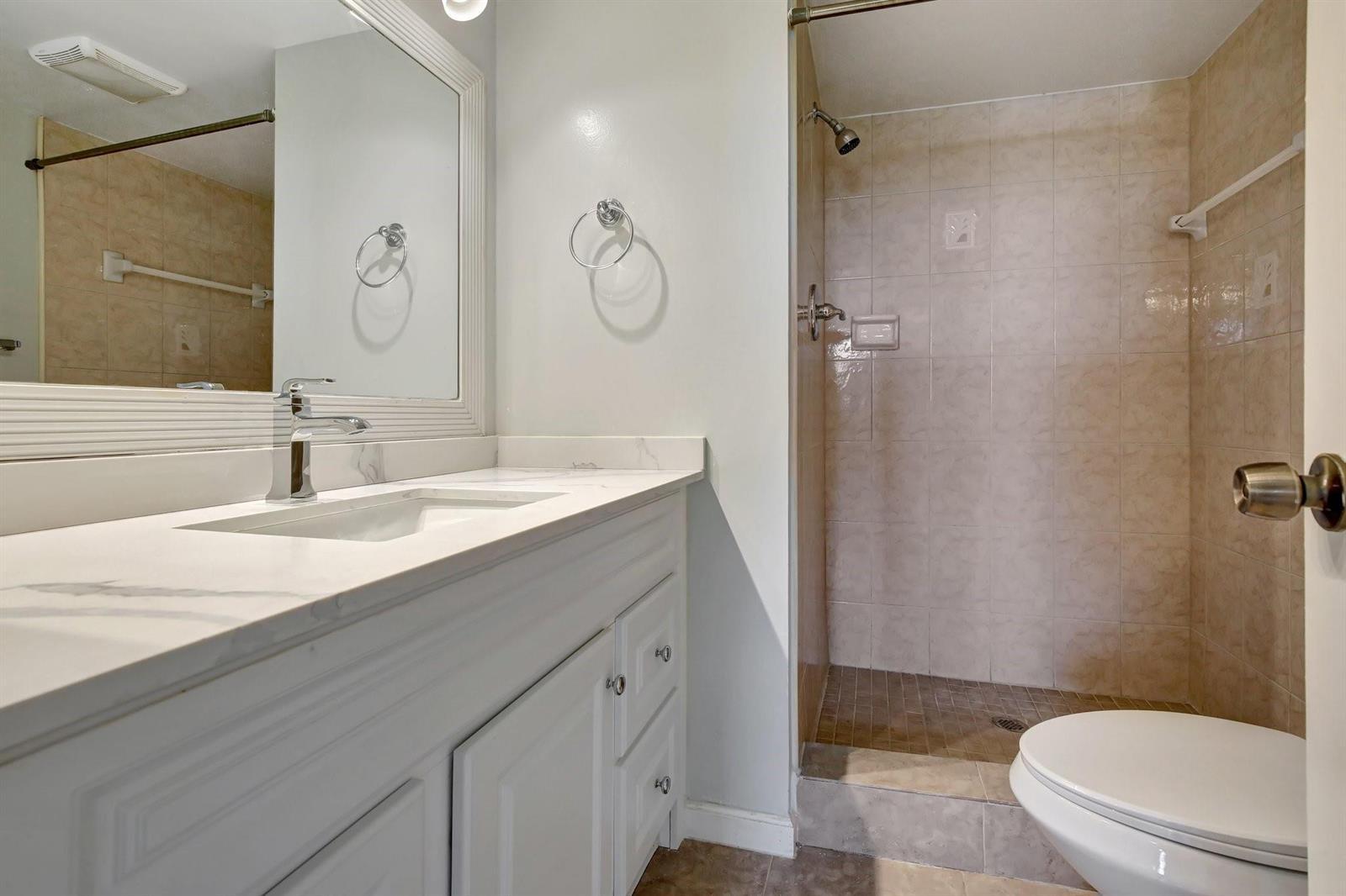 8225 Sunrise Lakes Boulevard # 303, Sunrise FL 33322 photo 4