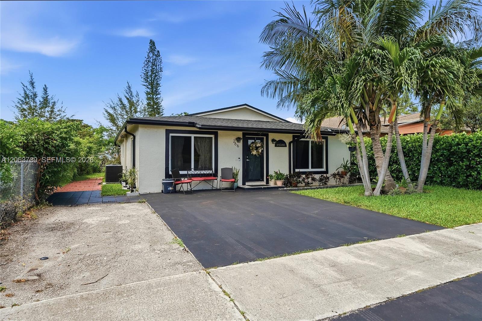 266 SW 7th Ct, Deerfield Beach FL 33441 photo 3