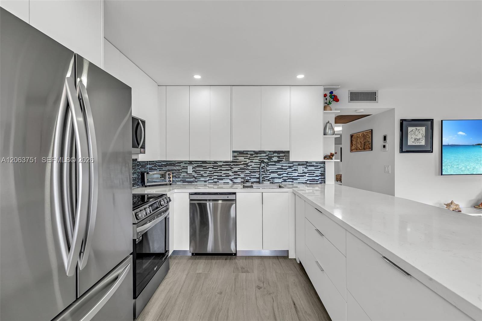 2109 Oakridge V # 2109, Deerfield Beach FL 33442 photo 3