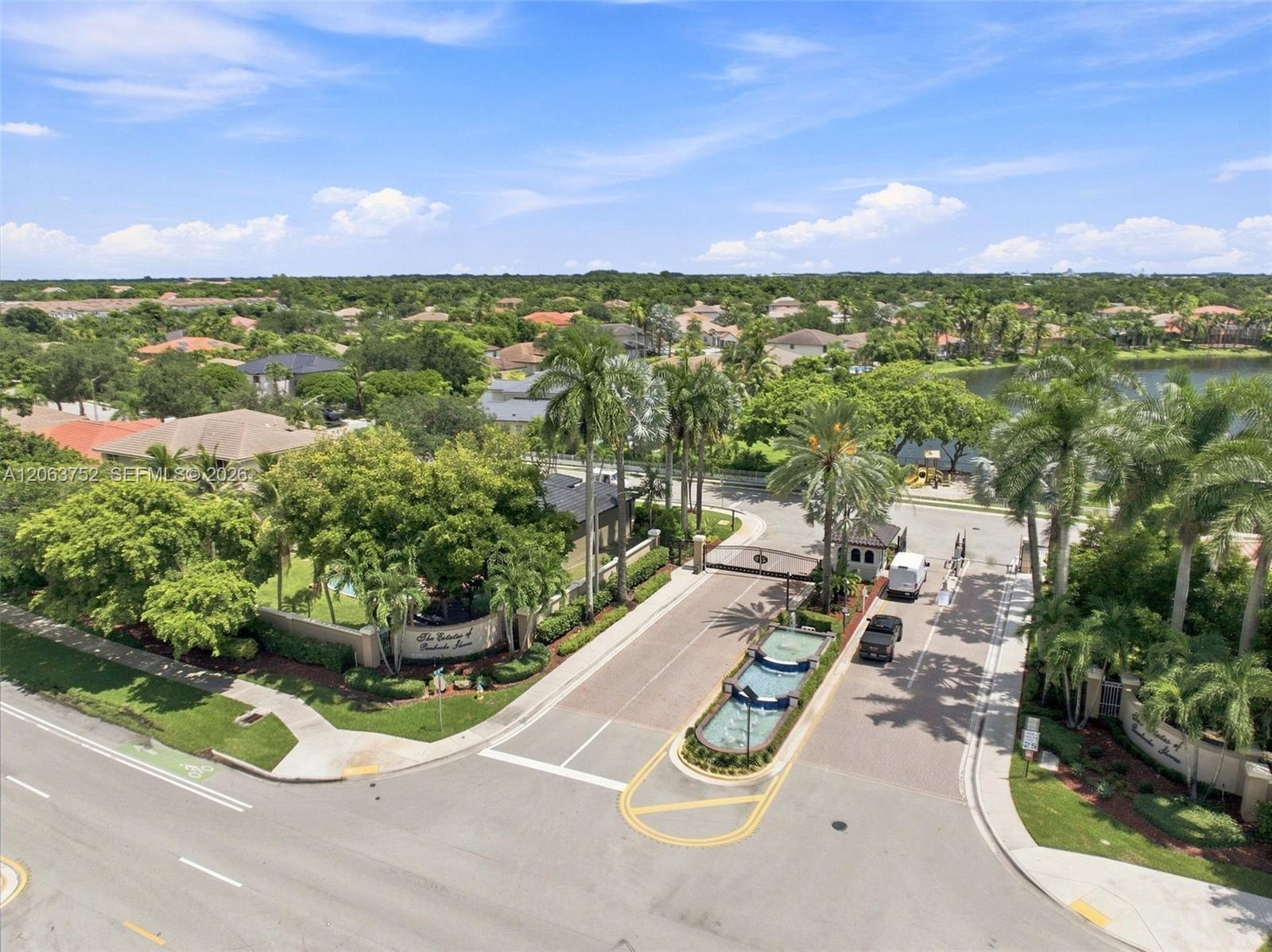 344 SW 159th Ln, Pembroke Pines FL 33027 photo 4