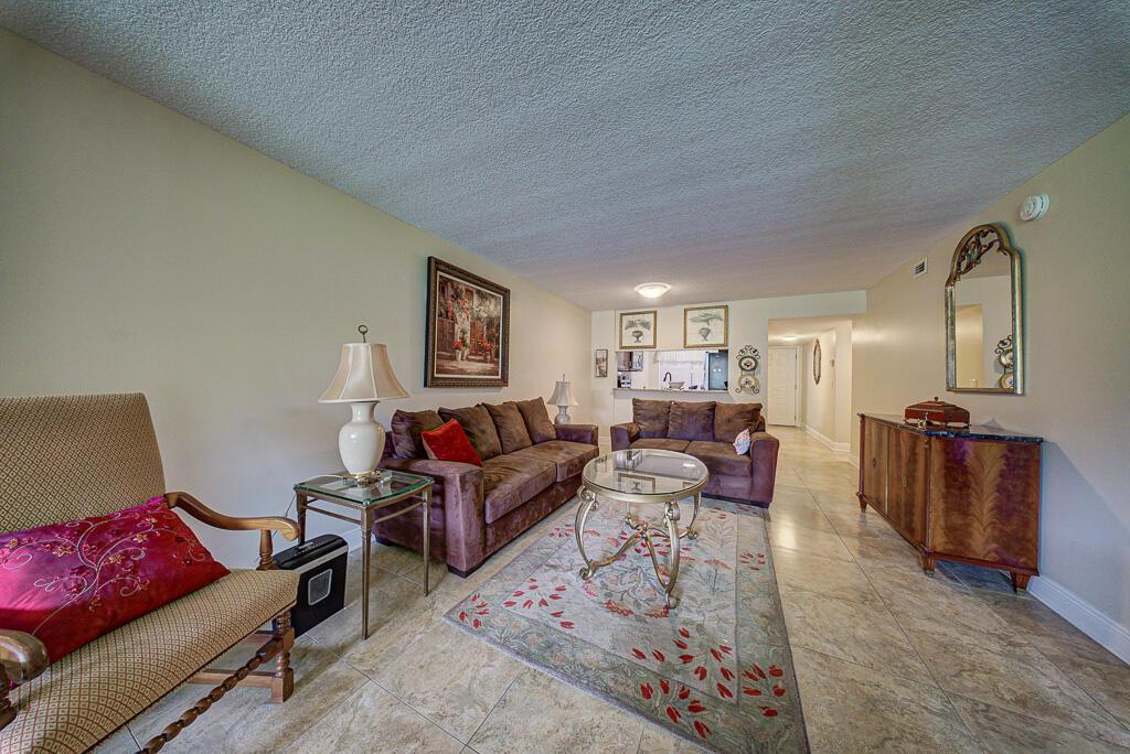 7650 Tahiti Lane # 105, Lake Worth FL 33467 photo 5