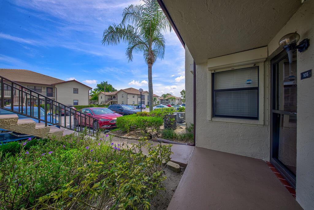 7650 Tahiti Lane # 105, Lake Worth FL 33467 photo 4