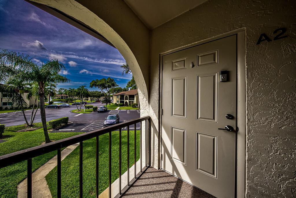 118 Lake Pine Circle # 2, FL 33463 photo 4