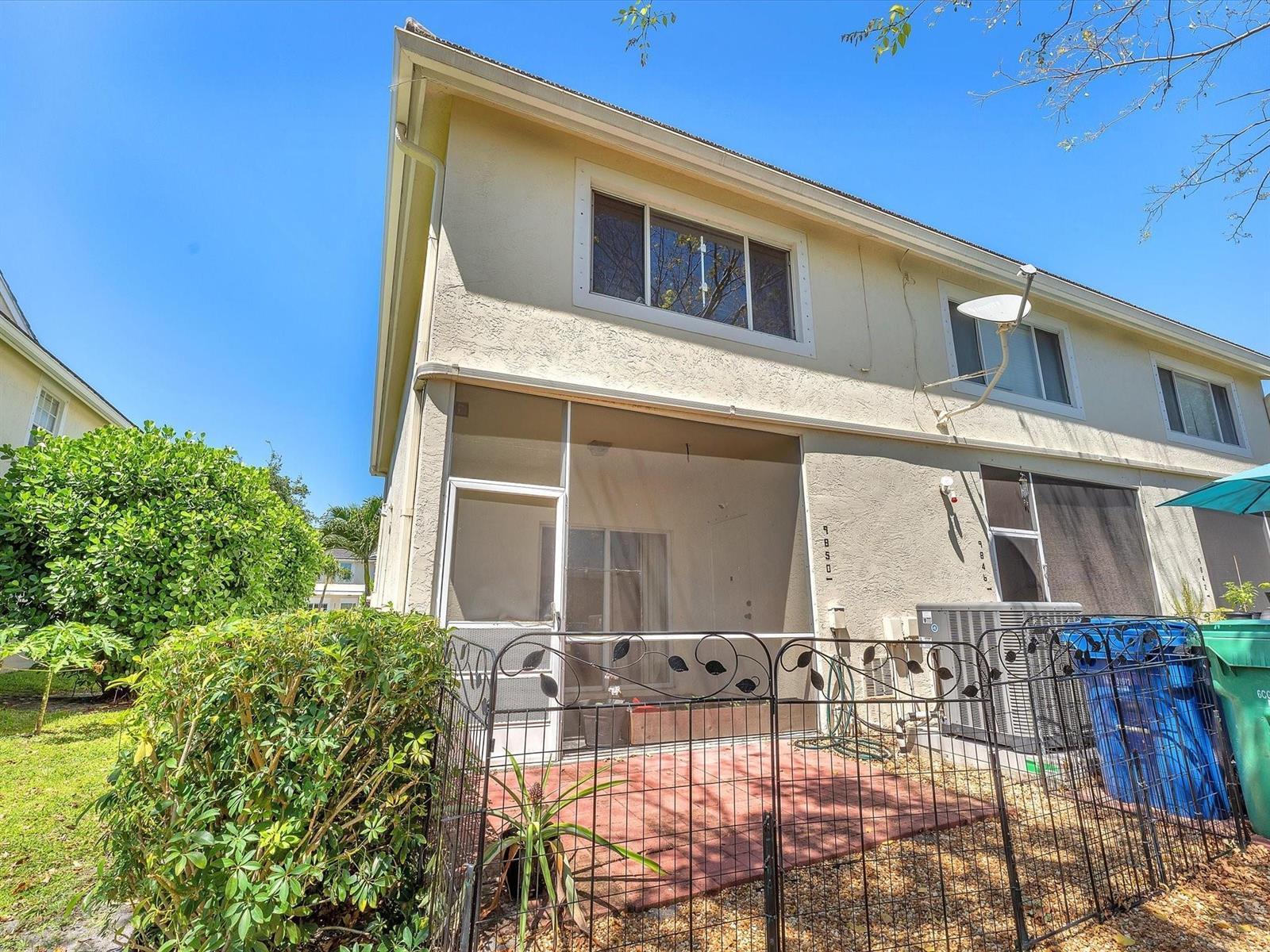 9850 NW 57TH Manor, Coral Springs FL 33076 photo 3