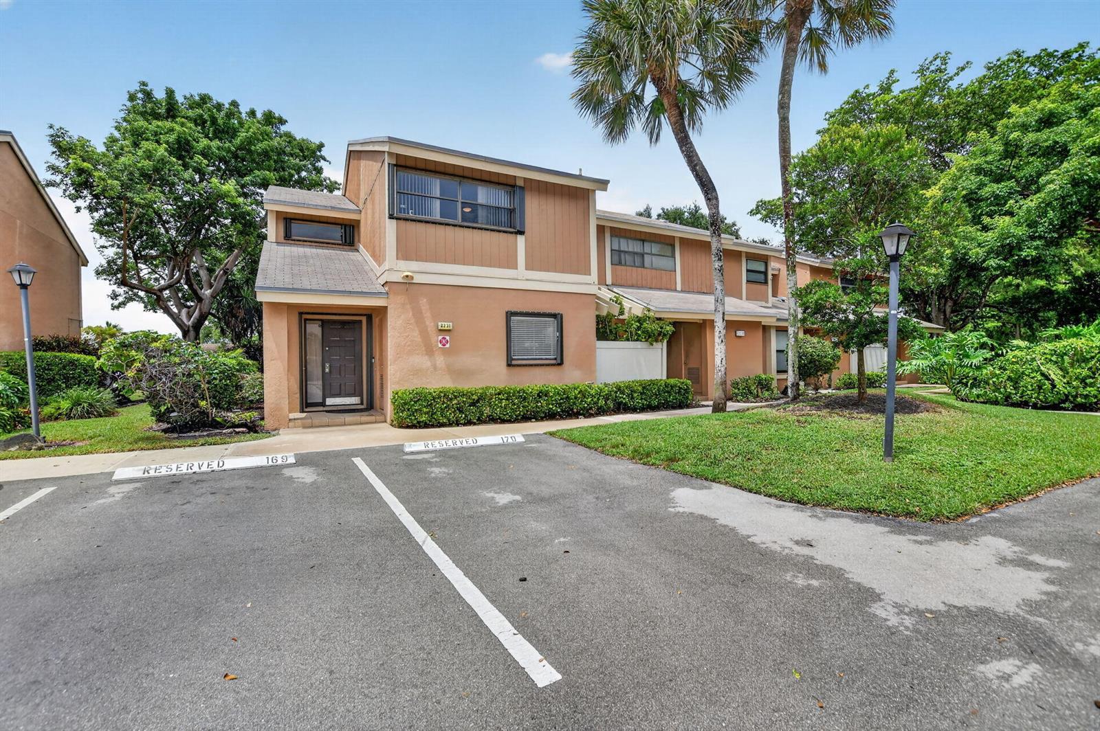 2231 NW 45TH Avenue, Coconut Creek FL 33066 photo 2