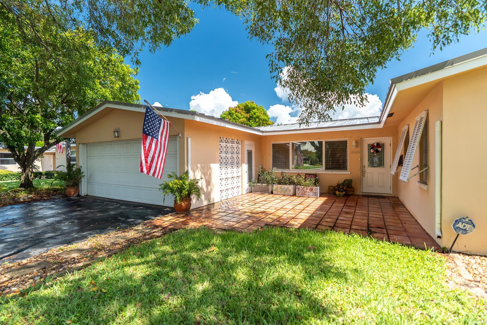 1601 NE 48TH Court, Oakland Park FL 33334 photo 4