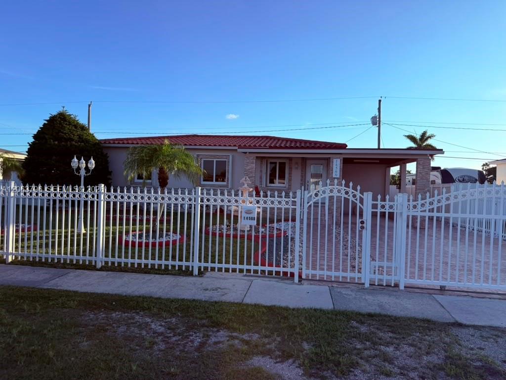 14560 Fillmore St, Miami FL 33176 photo 2