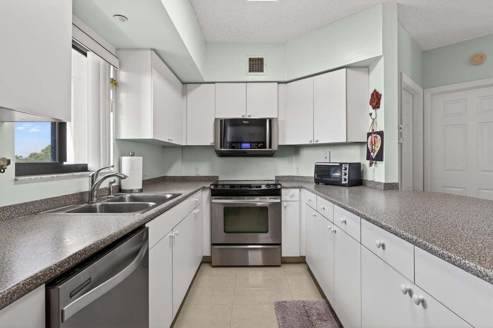 2105 Lavers Circle # 403, Delray Beach FL 33444 photo 5