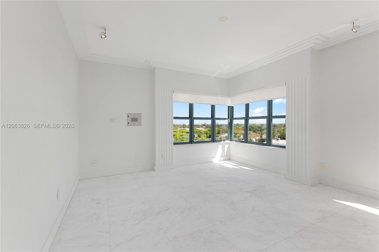 2421 Lake Pancoast Dr # 7A, Miami Beach FL 33140 photo 2