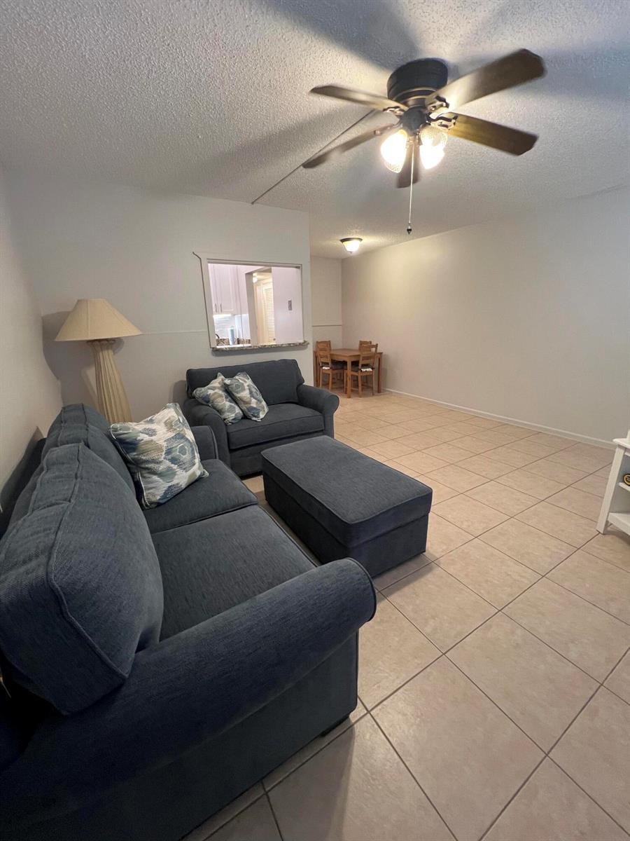 31 WESTBURY B Circle # 31, Deerfield Beach FL 33442 photo 3