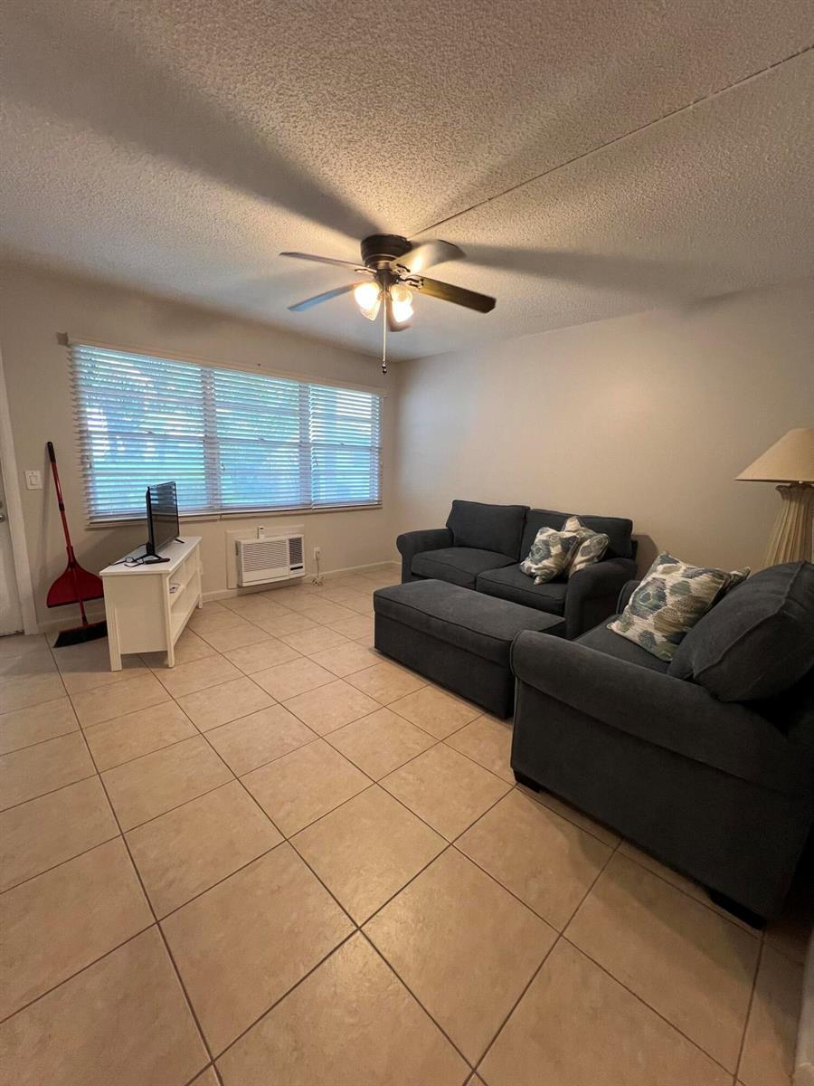 31 WESTBURY B Circle # 31, Deerfield Beach FL 33442 photo 5