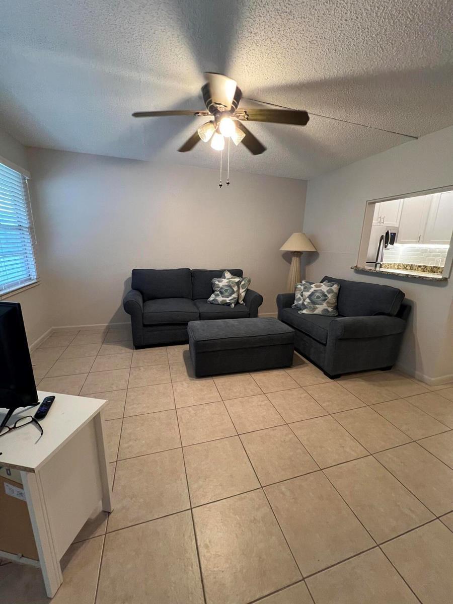 31 WESTBURY B Circle # 31, Deerfield Beach FL 33442 photo 4
