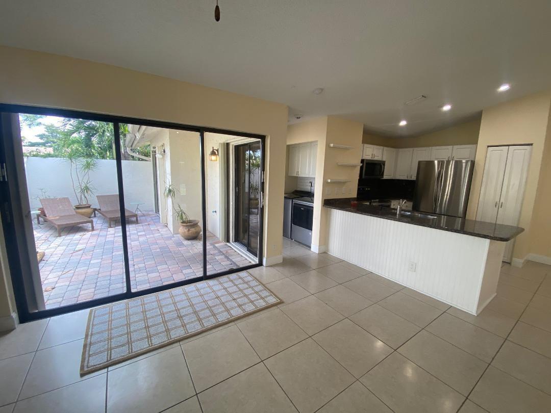 3090 S OAKLAND FOREST Drive # 1901, Oakland Park FL 33309 photo 3