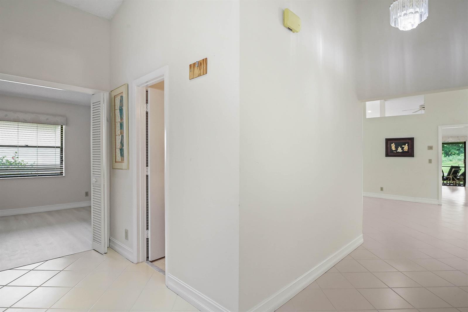 7003 GOLF POINTE Circle, Tamarac FL 33321 photo 3