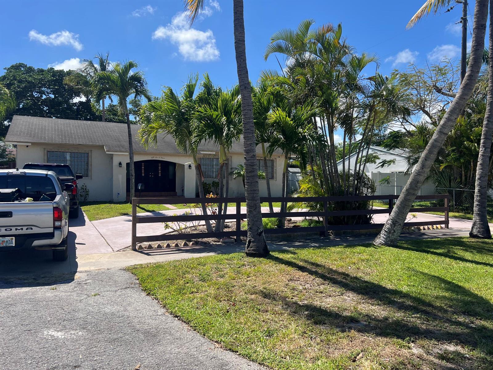 5603 Parker Avenue, West Palm Beach FL 33405 photo 2