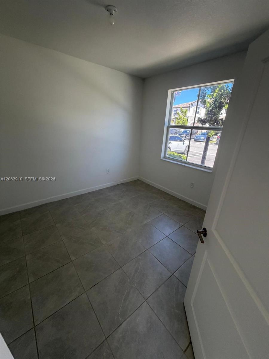 12527 NW 24 AVE # 12527, Miami FL 33167 photo 2