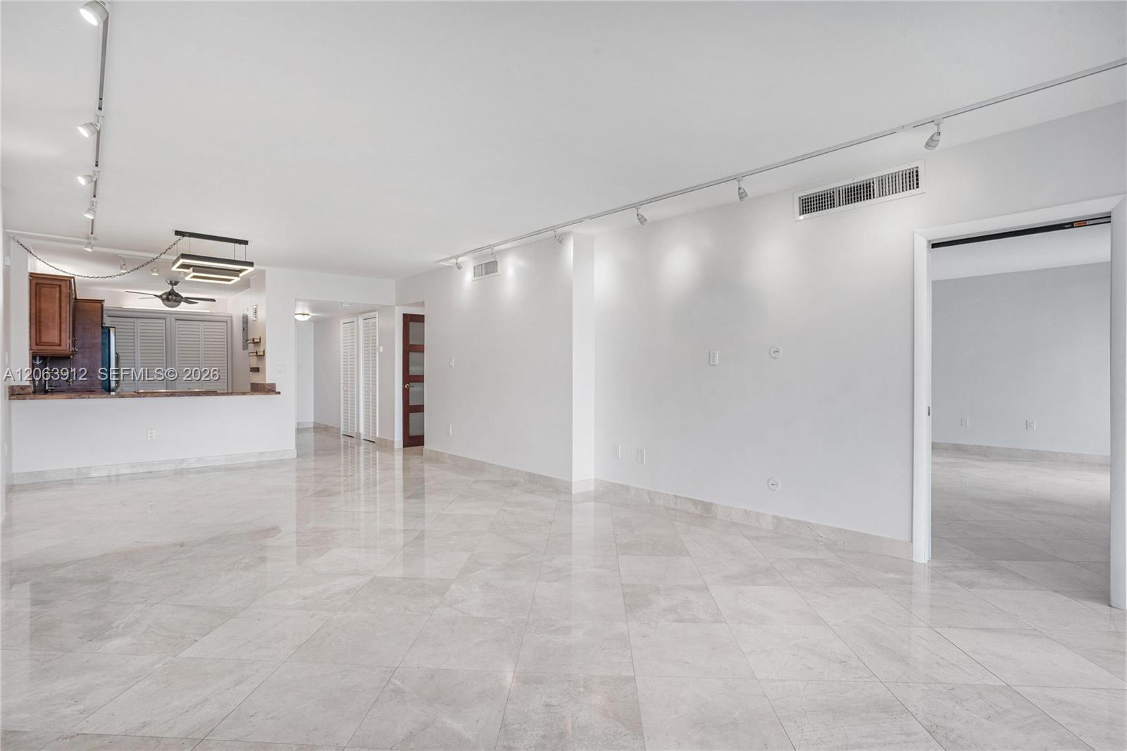 3375 N Country Club Dr # 1605, Aventura FL 33180 photo 4