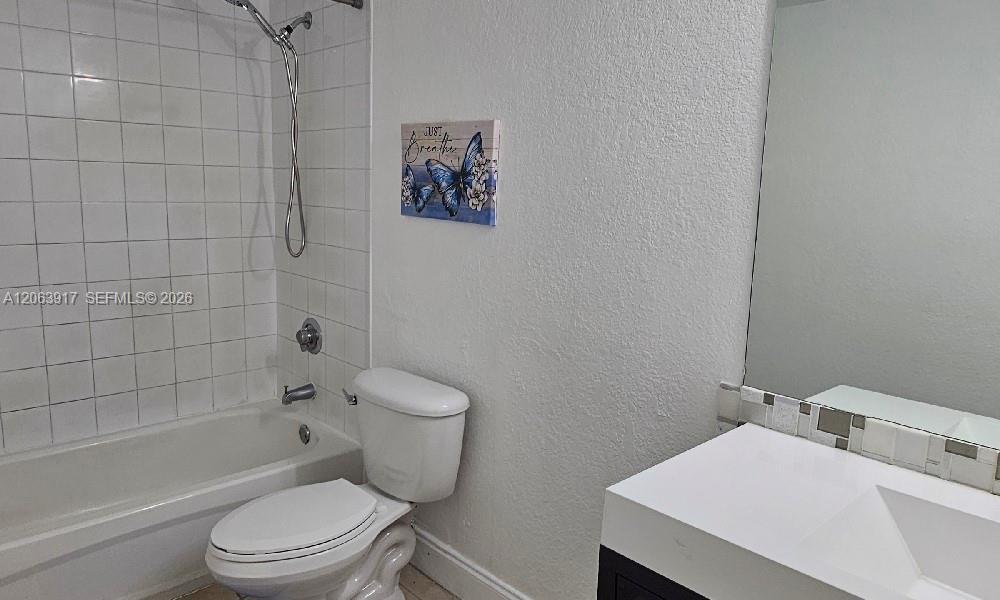 5201 Geneva Way # 202, Doral FL 33166 photo 4
