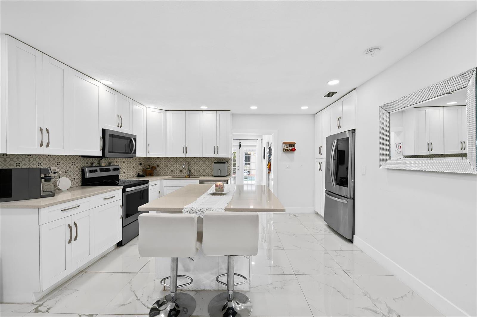 4010 CORAL SPRINGS Drive, Coral Springs FL 33065 photo 4