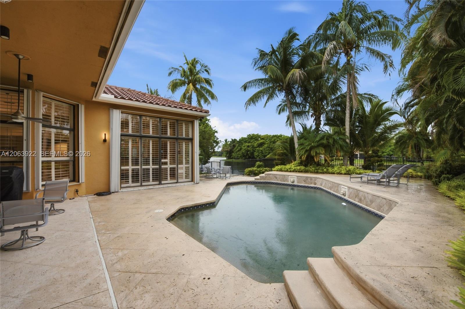 1028 Creekford Dr, Weston FL 33326 photo 3
