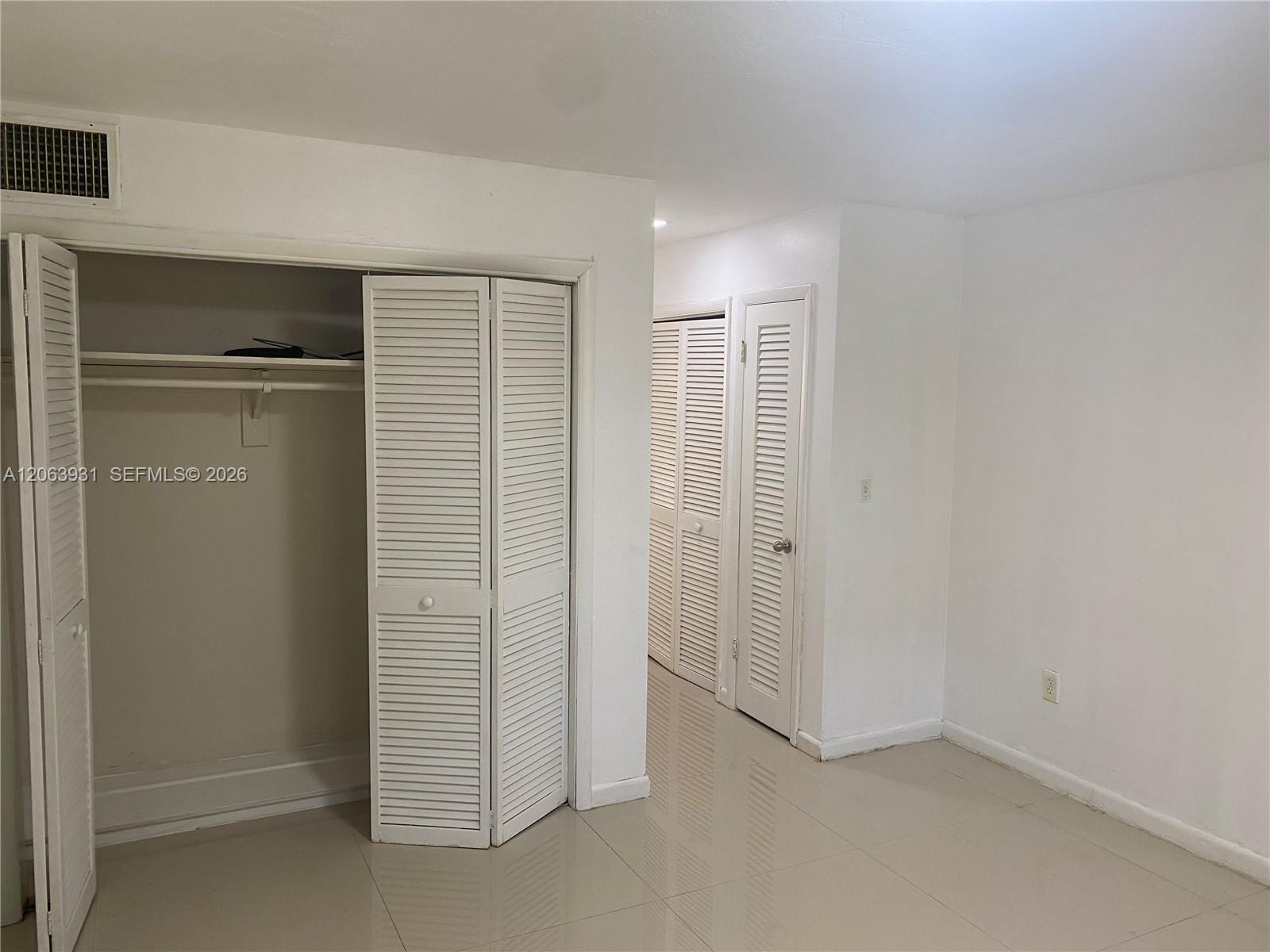 1550 NE 191st St # 309, Miami FL 33179 photo 4