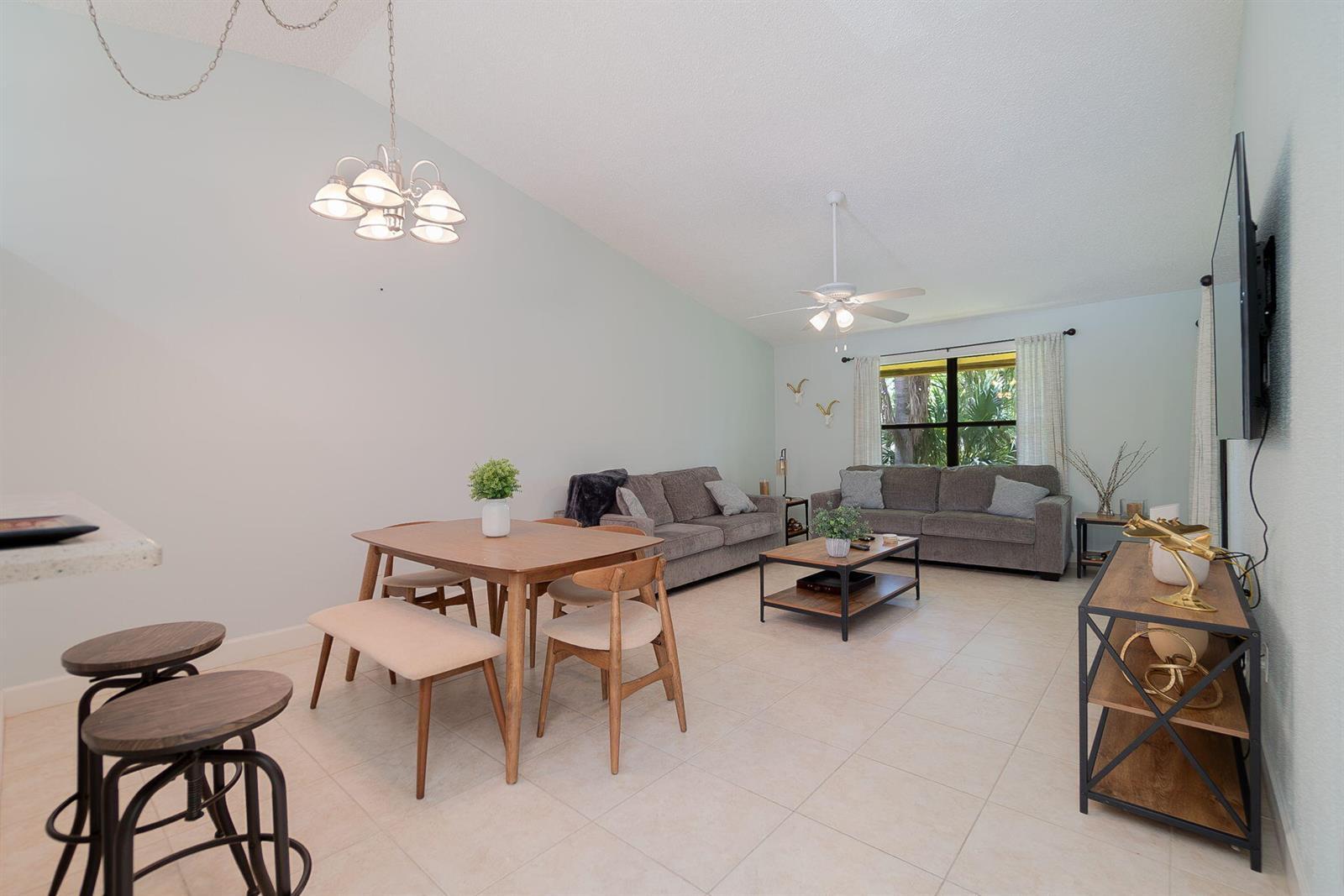 13095 Belhaven Court # 11, Wellington FL 33414