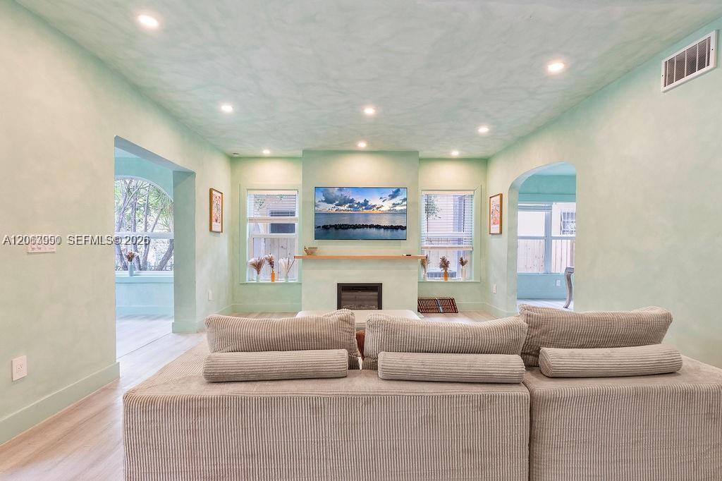 22 NE 44th St # 0, Miami FL 33137 photo 5