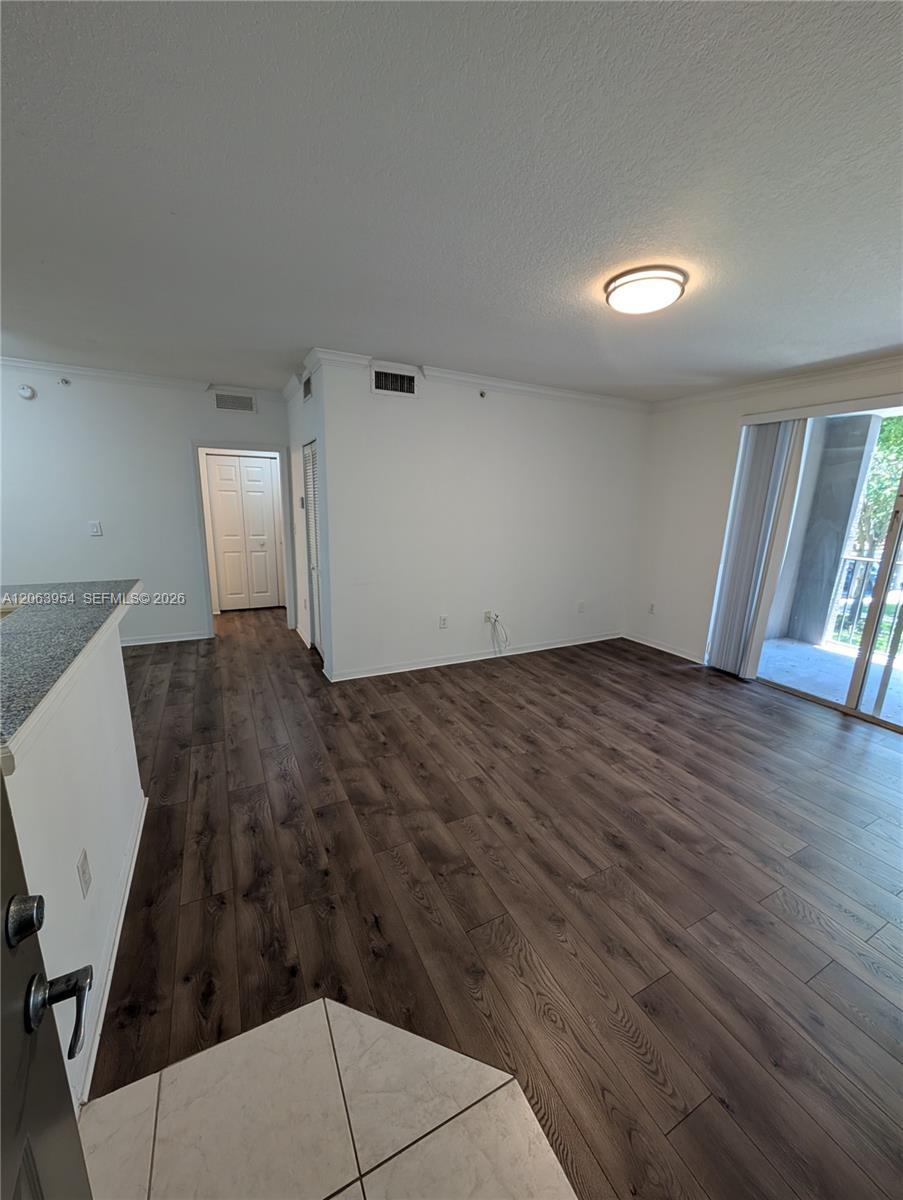 6831 SW 44th St # 203, Miami FL 33155 photo 3