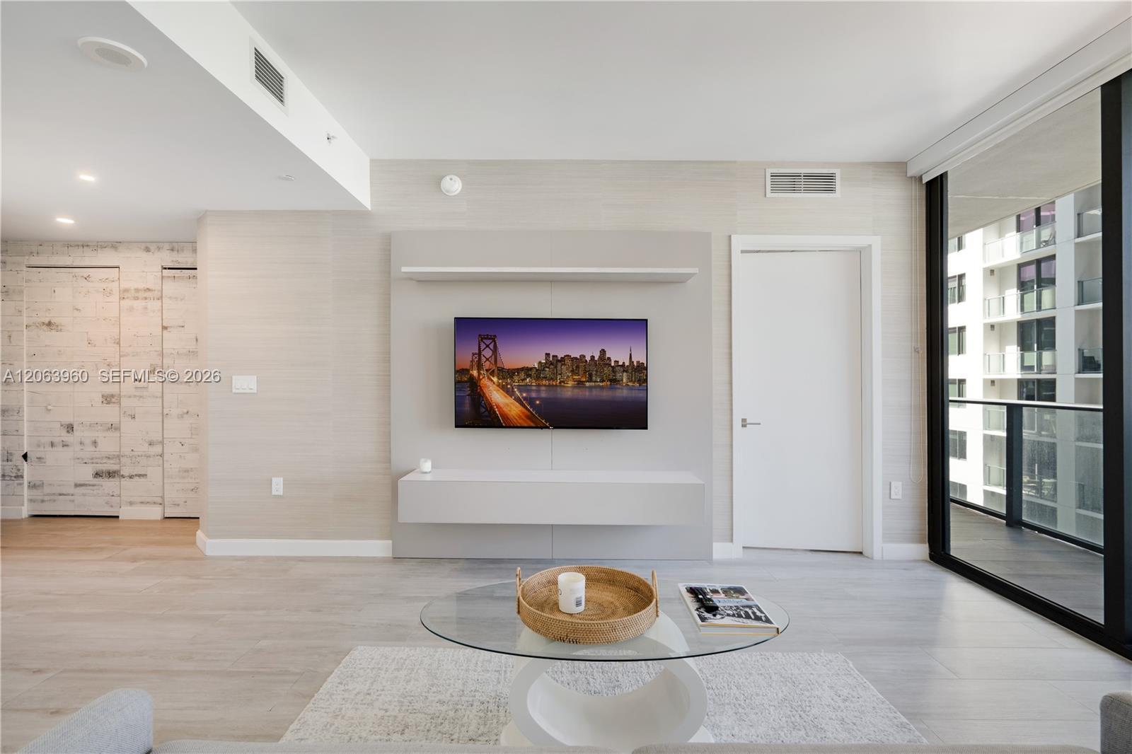 55 SW 9th St # 2301, Miami FL 33130 photo 3
